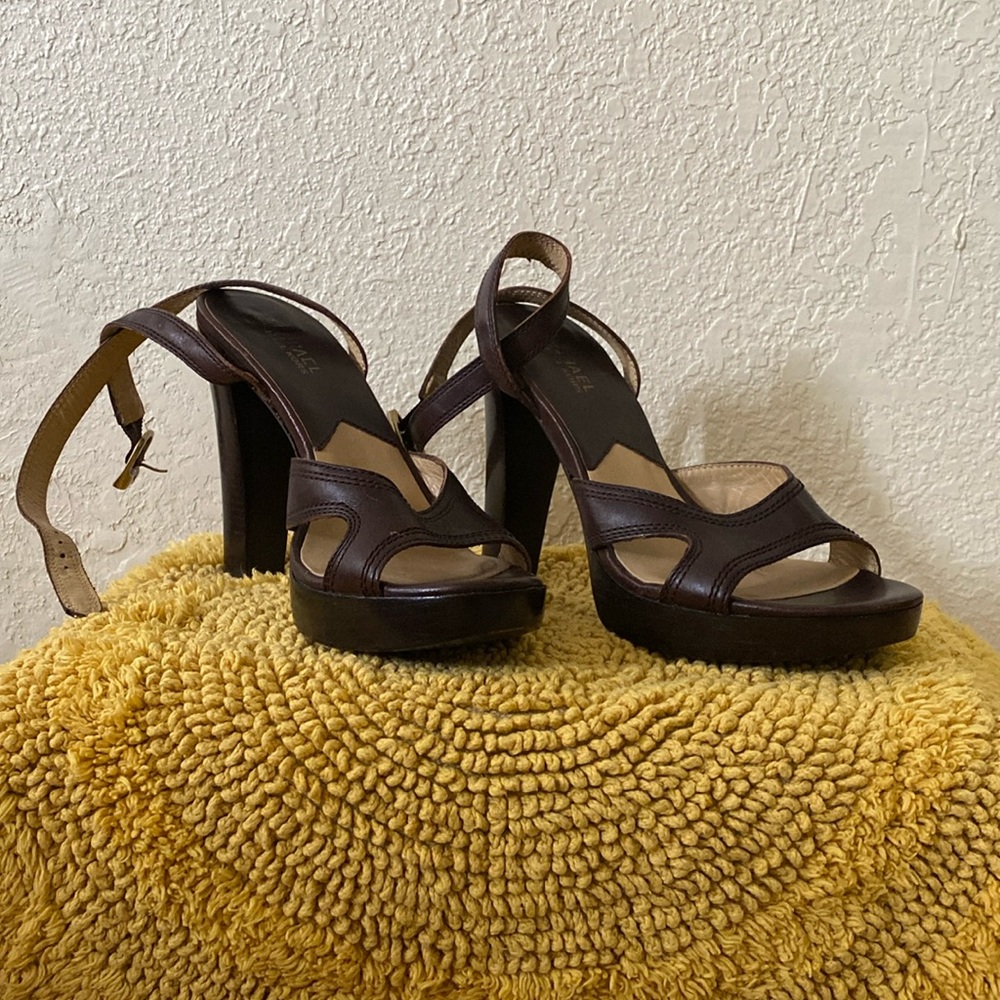 Michael Kors, size 7. Cute chocolate brown leather sandal/heel.
